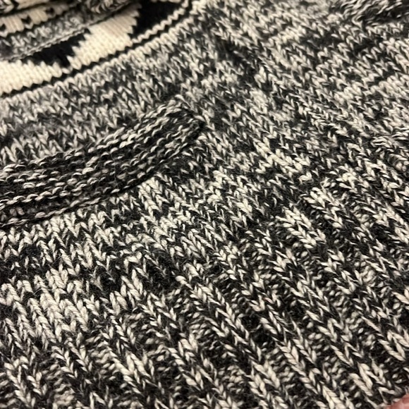 Tna Sea to Sky sweater - Picture 5 of 6